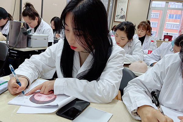  专业医美培训如何看待？未来哈尔滨有好的医美学校吗？