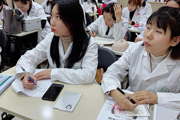 那些到哈尔滨排名前十的微整培训机构学习后，结果都怎样了？