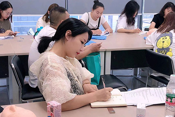 哪里有好的微整形培训学校？