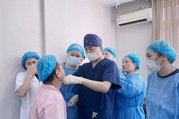 新手学微整形技术去哪里比较好？