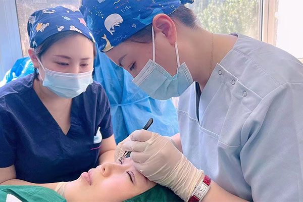 专业医美学校让学员在医美这条路越走越远！
